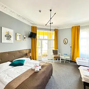 expolis-residence-rooms-apartments.poznan-hotels.com/